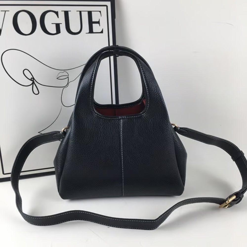 Coach Black Lana 23 Leather Hobo Bag with Gold Hardware - Picture 5 of 9